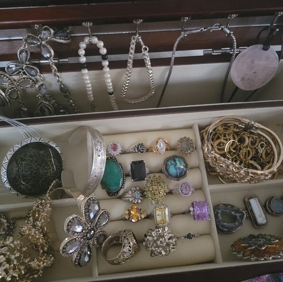 GREEN PERIDOT ring 5 3/4 - Picture 7 of 16